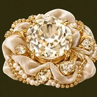 Faceted gemstone — Betzillo
